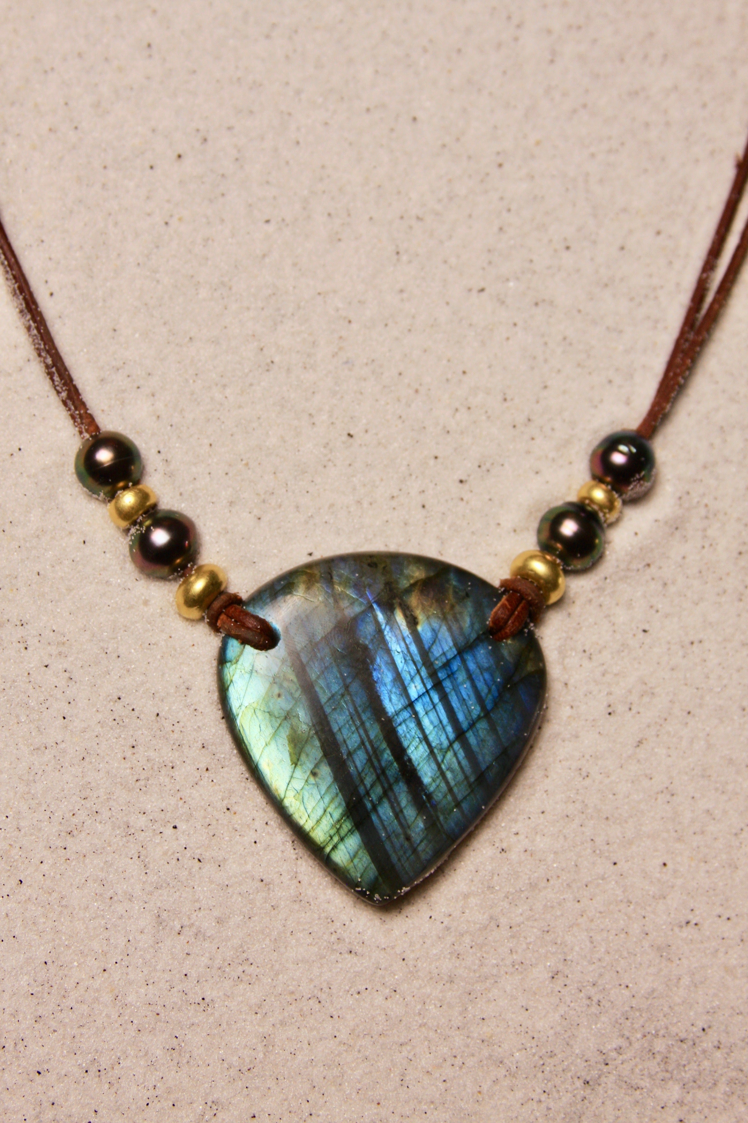 The Labradorite Pendant