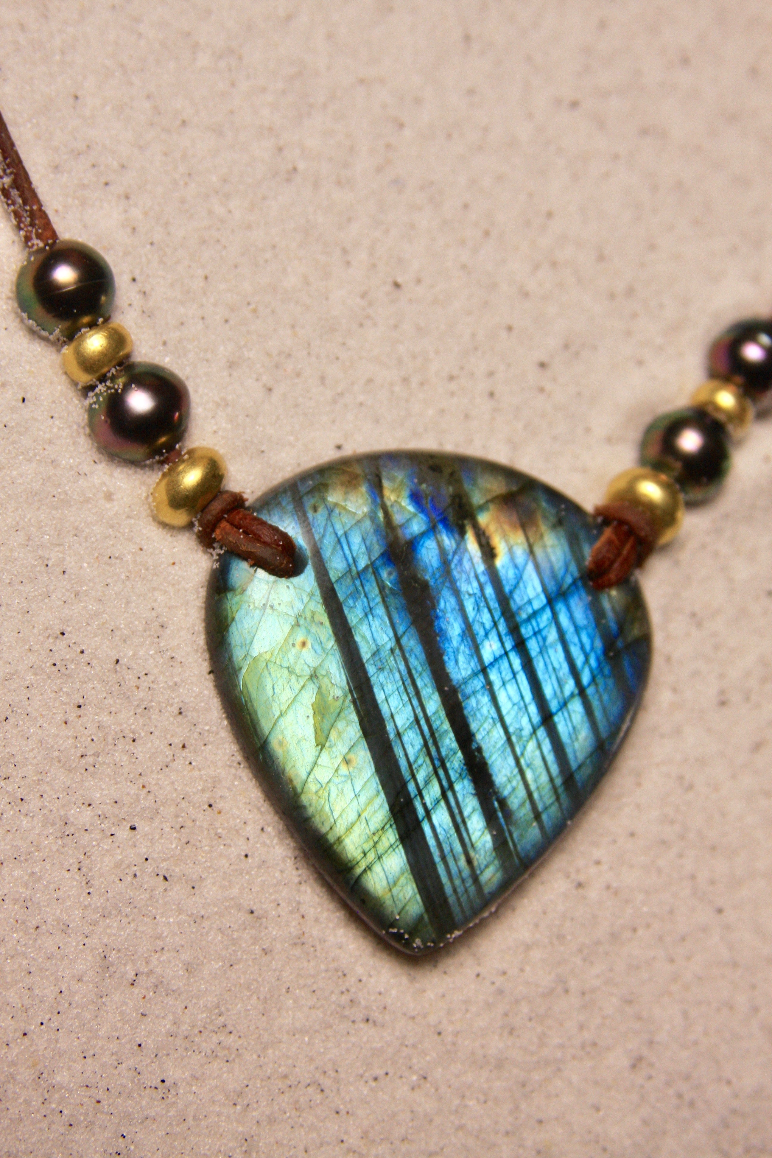 The Labradorite Pendant