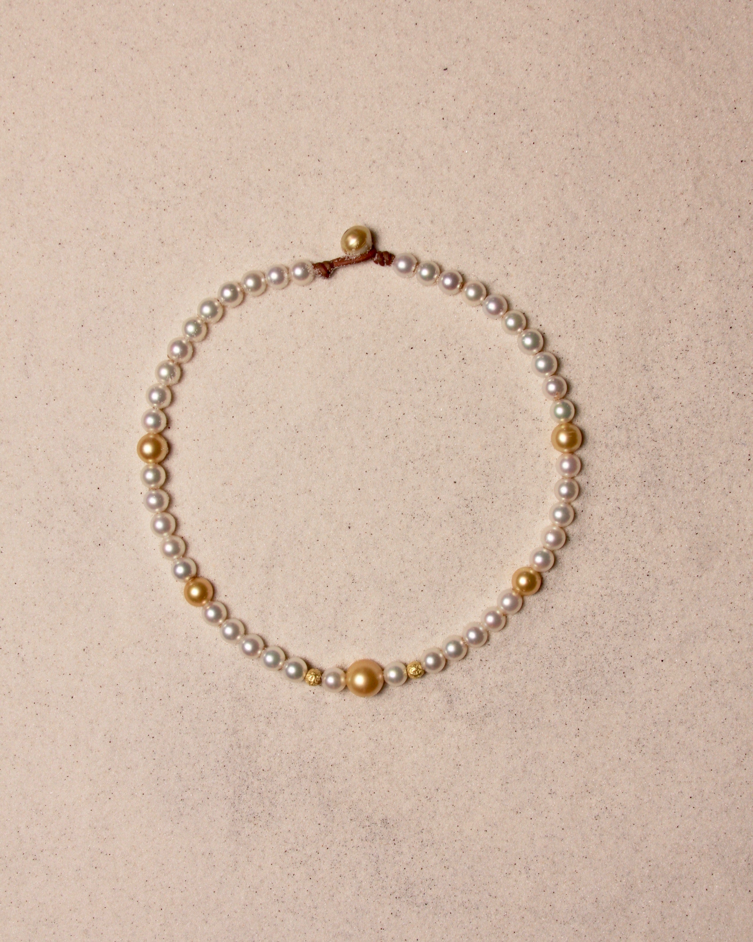 White & Gold South Sea All Around