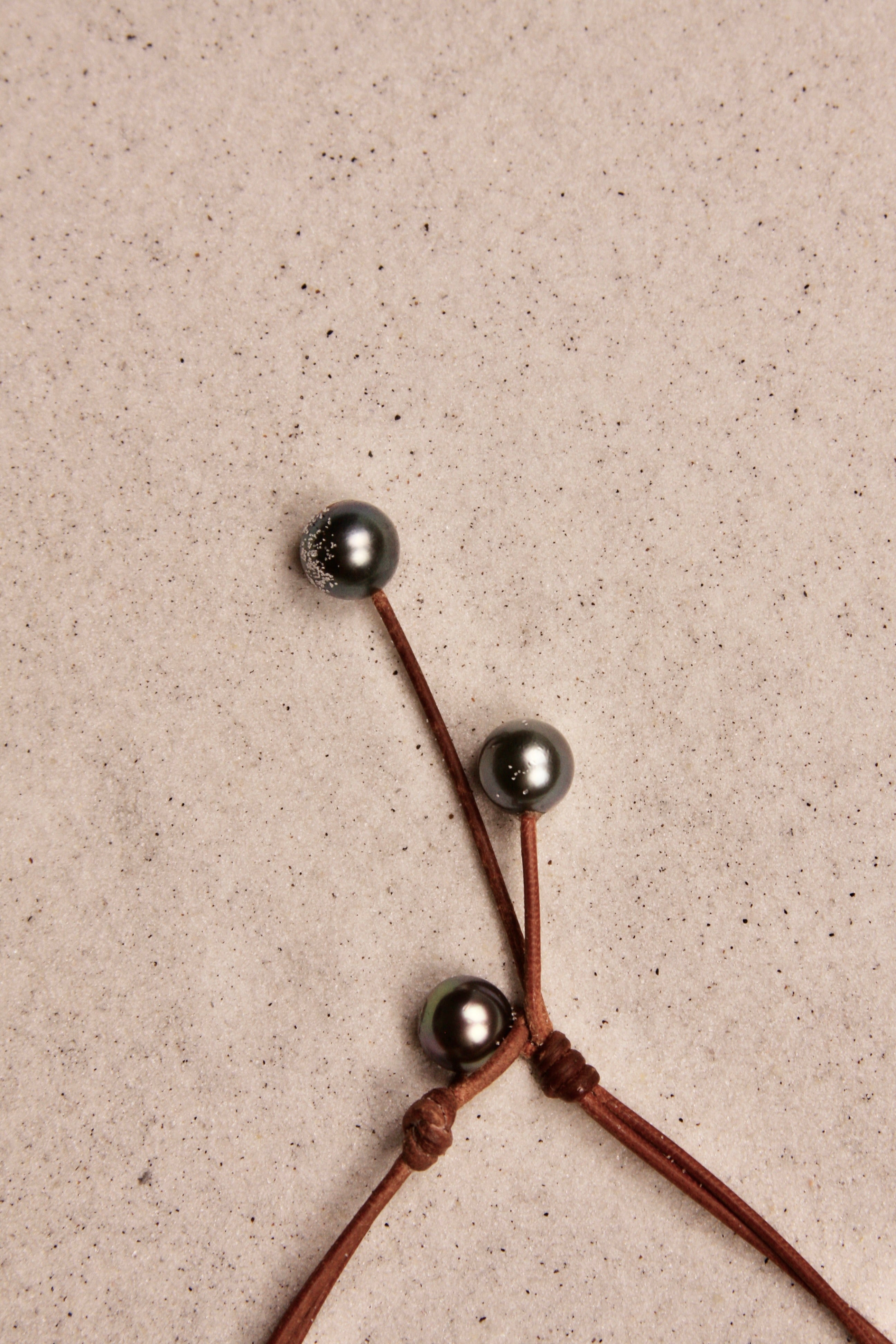 Black Tahitian Signature Small