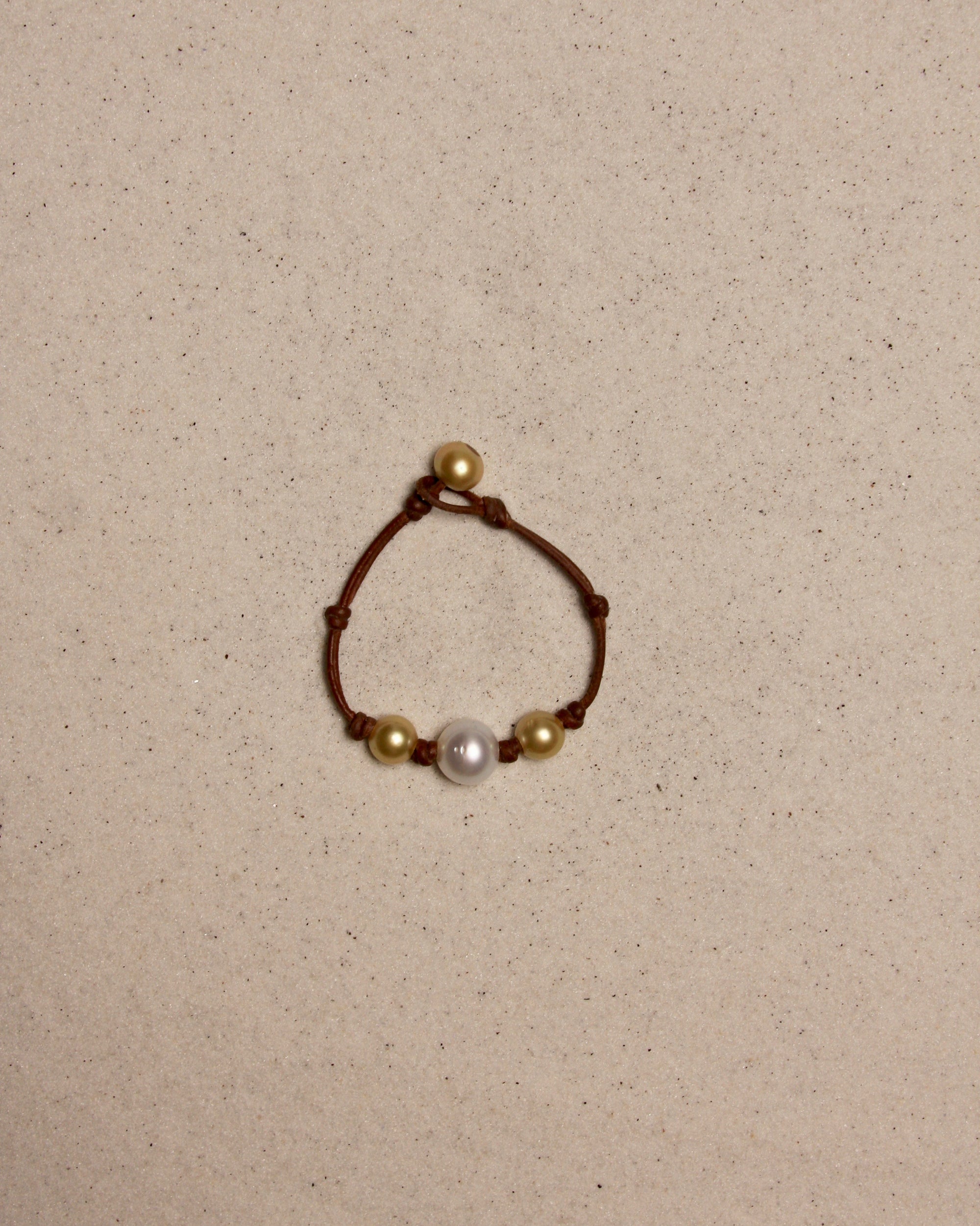 South Sea Gold & White Daisy Bracelet