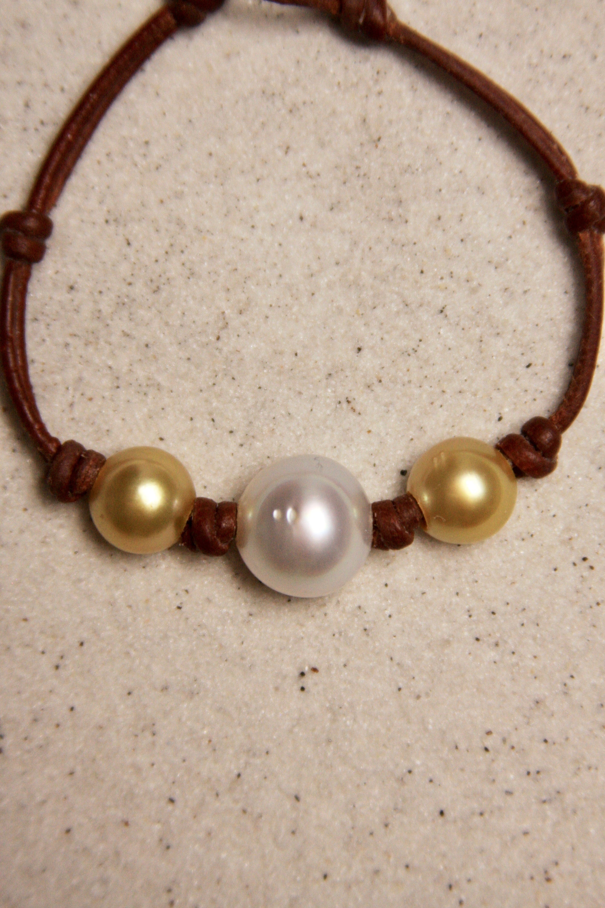 South Sea Gold & White Daisy Bracelet