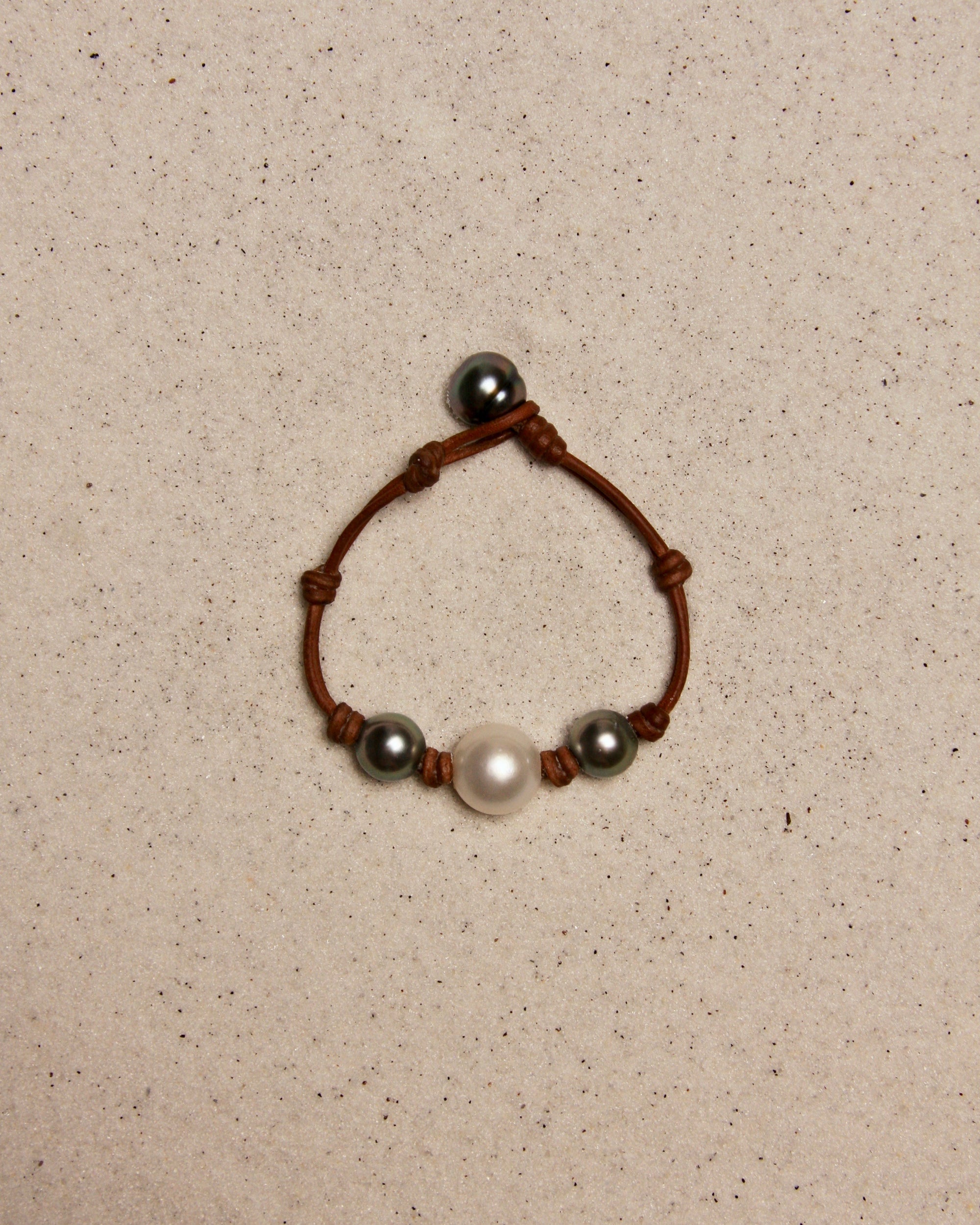 Black Tahitian & White South Sea Daisy Bracelet