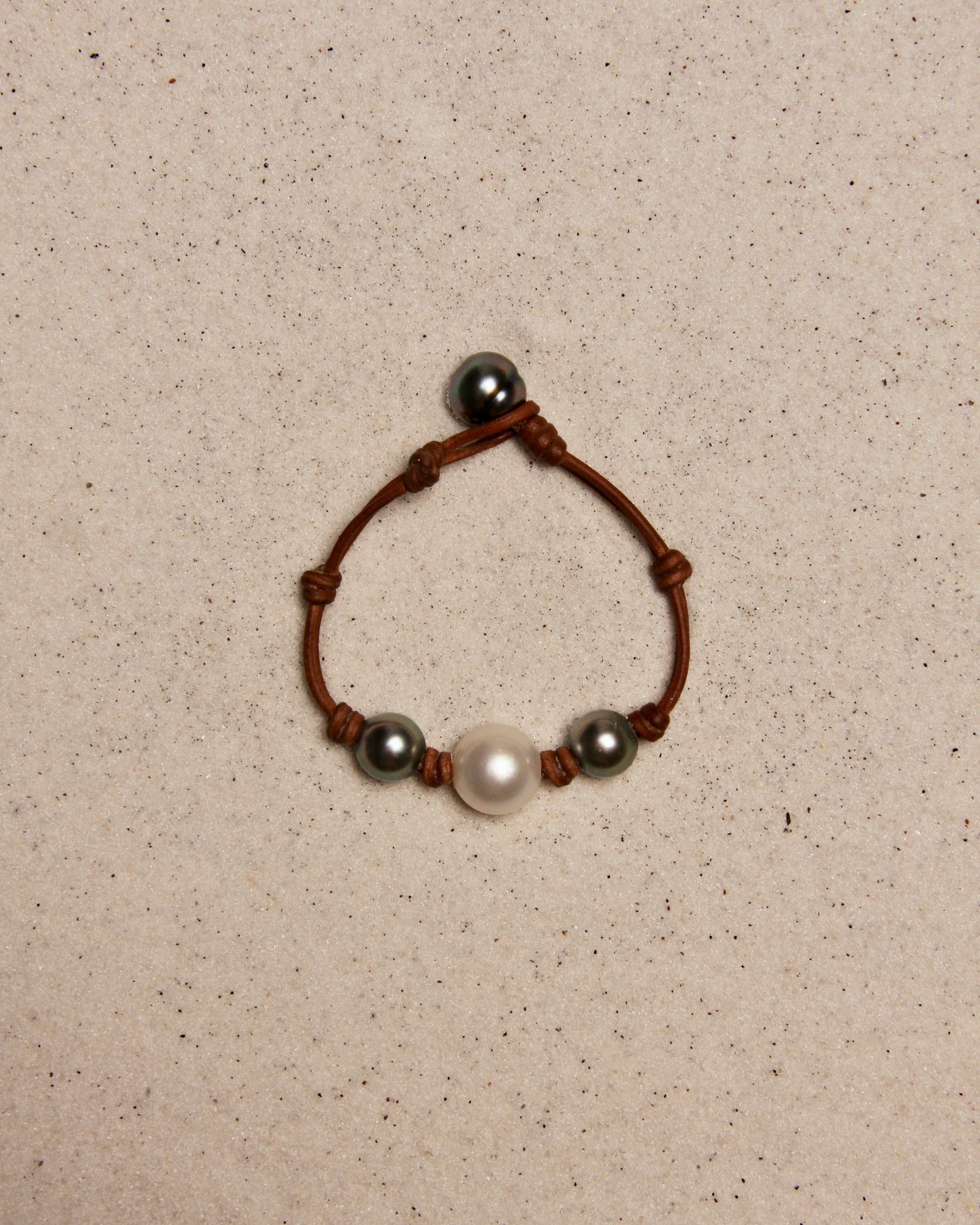 Black Tahitian & White South Sea Daisy Bracelet