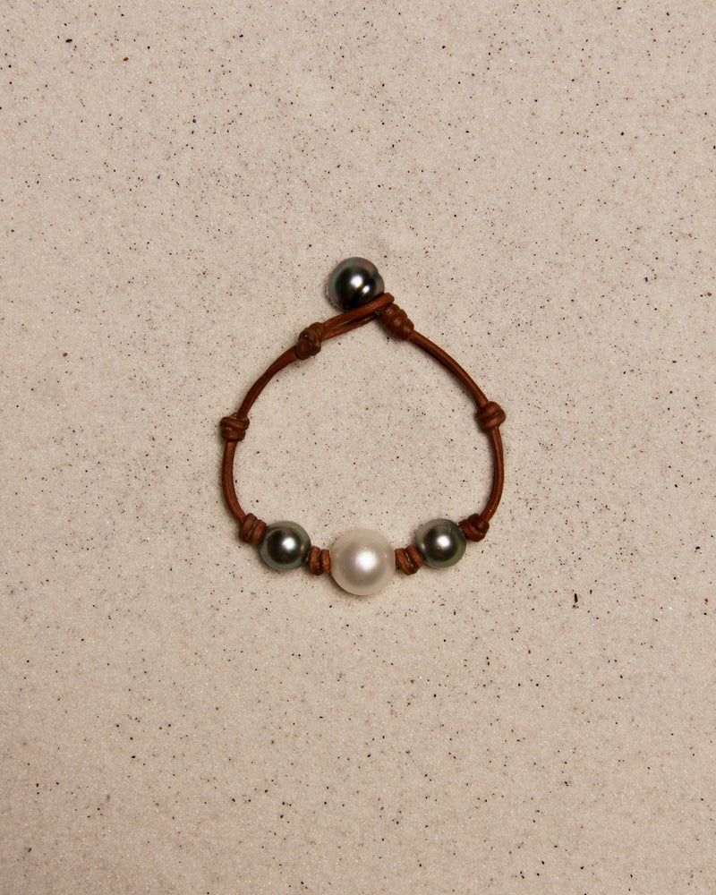 Black Tahitian & White South Sea Daisy Bracelet