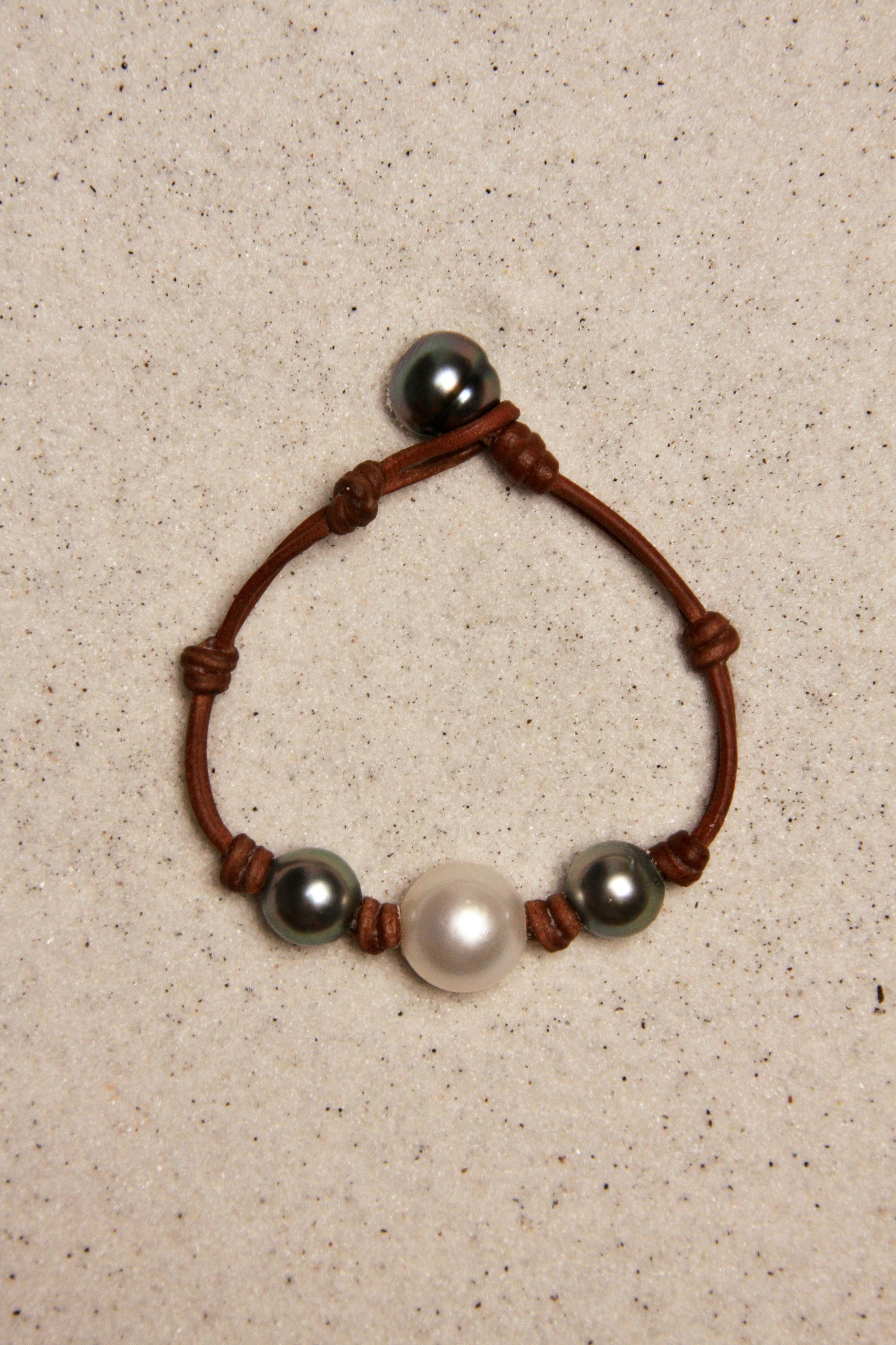 Black Tahitian & White South Sea Daisy Bracelet