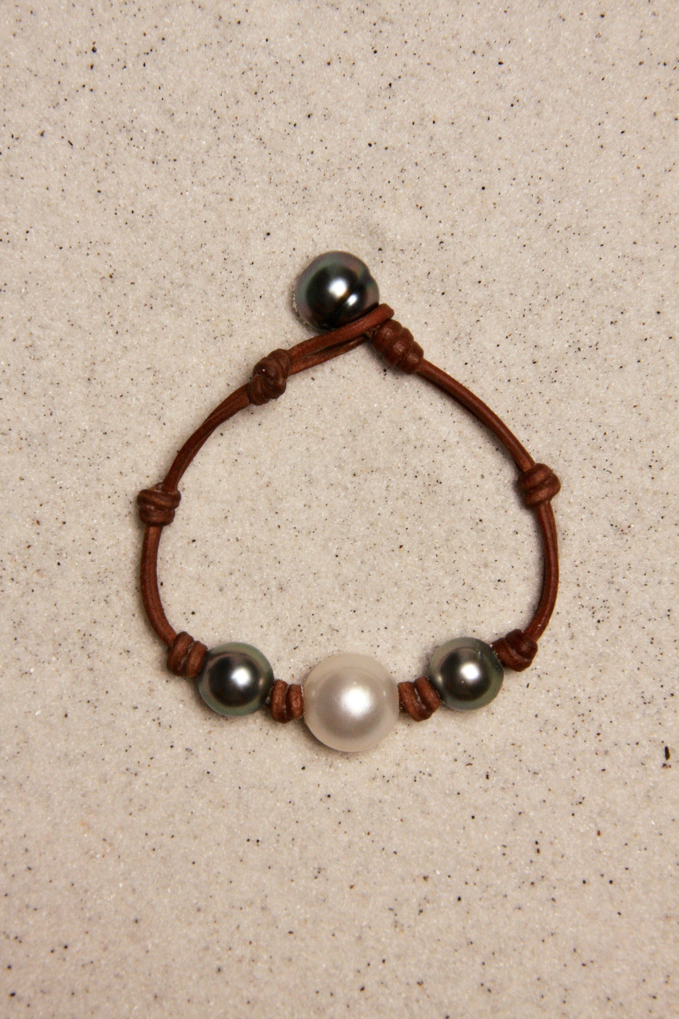 Black Tahitian & White South Sea Daisy Bracelet