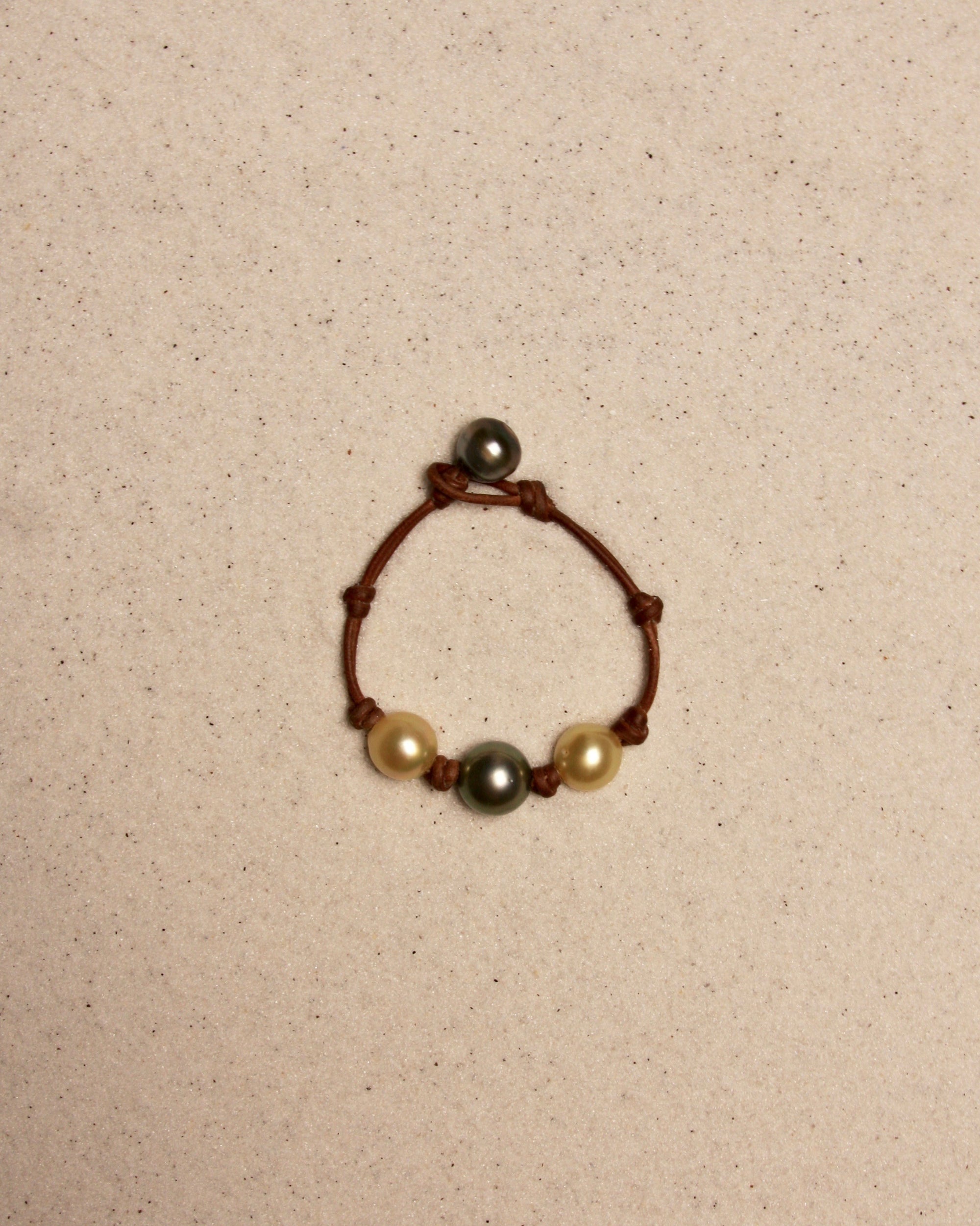South Sea Gold & Black Tahitian Daisy Bracelet