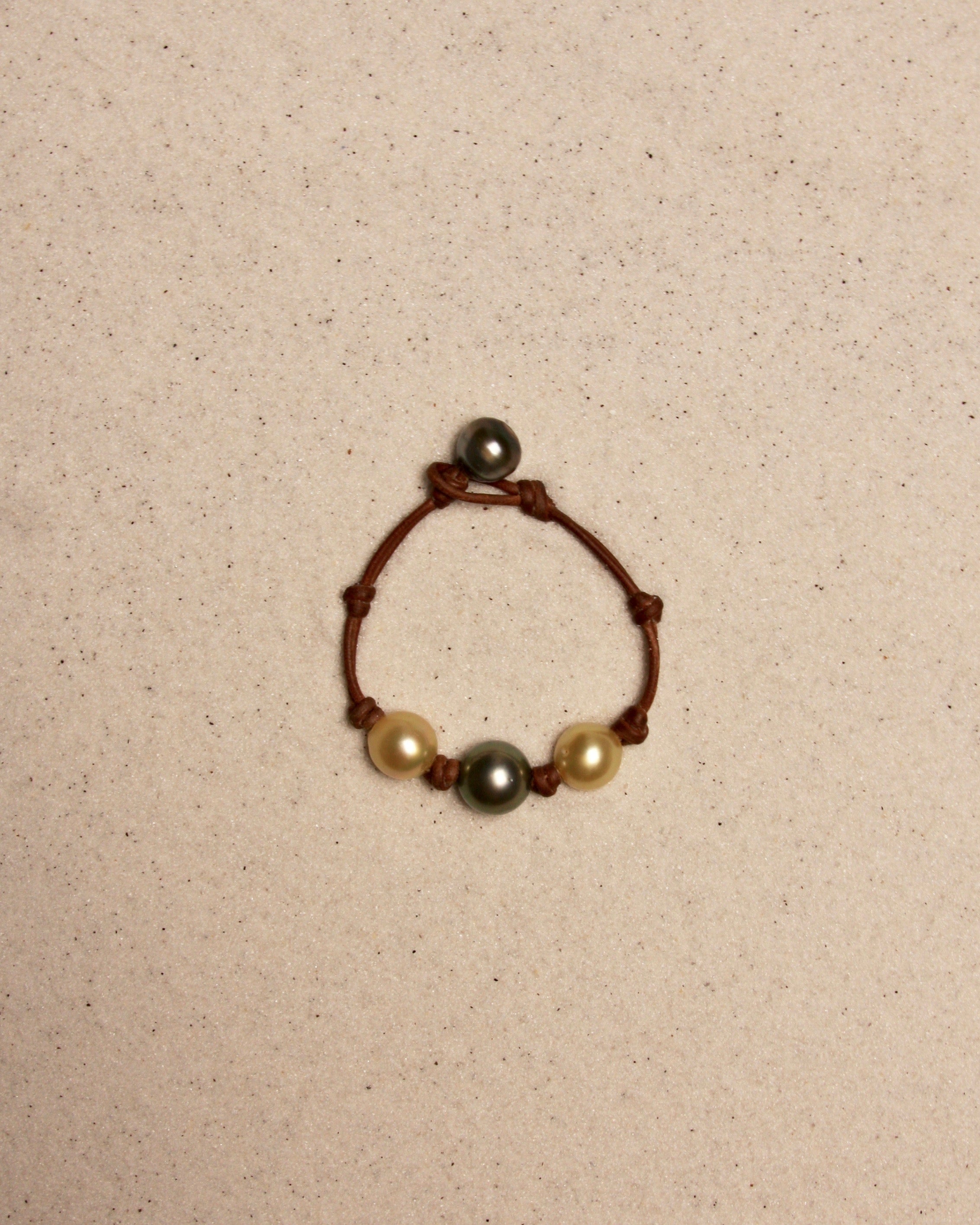 South Sea Gold & Black Tahitian Daisy Bracelet