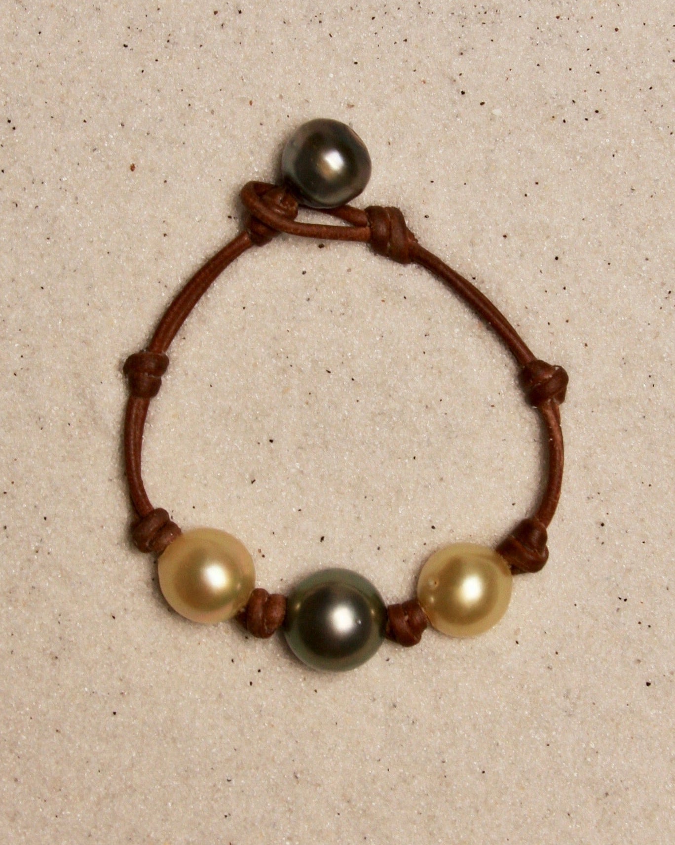 South Sea Gold & Black Tahitian Daisy Bracelet