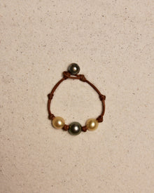 South Sea Gold & Black Tahitian Daisy Bracelet