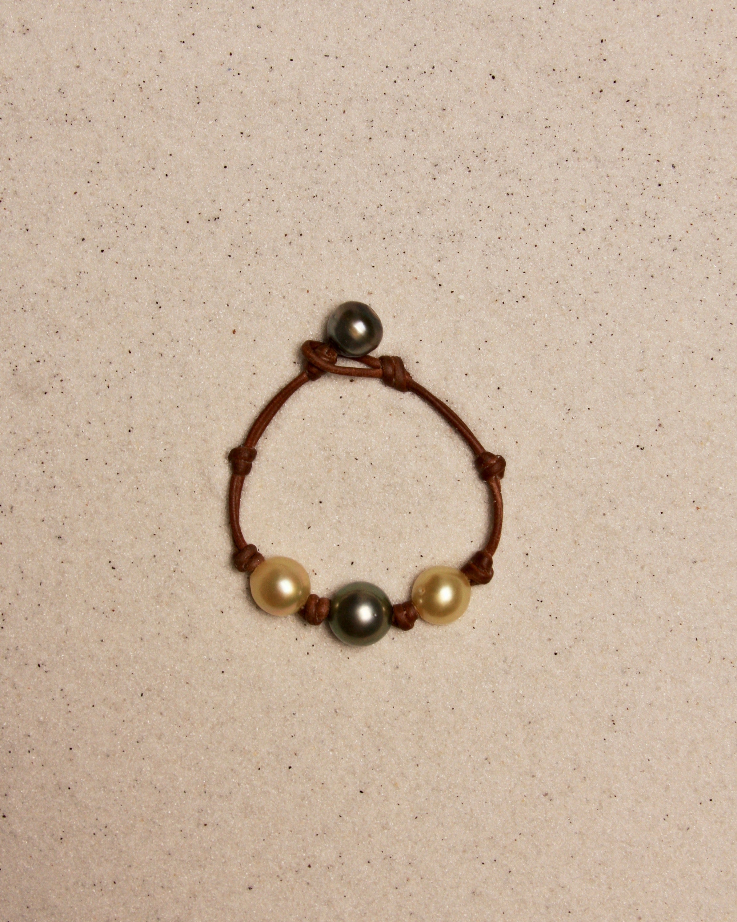 South Sea Gold & Black Tahitian Daisy Bracelet