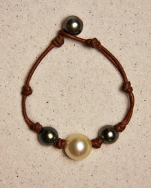 Black Tahitian & South Sea Gold Daisy Bracelet