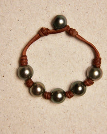 Tahitian Breezy with Knots