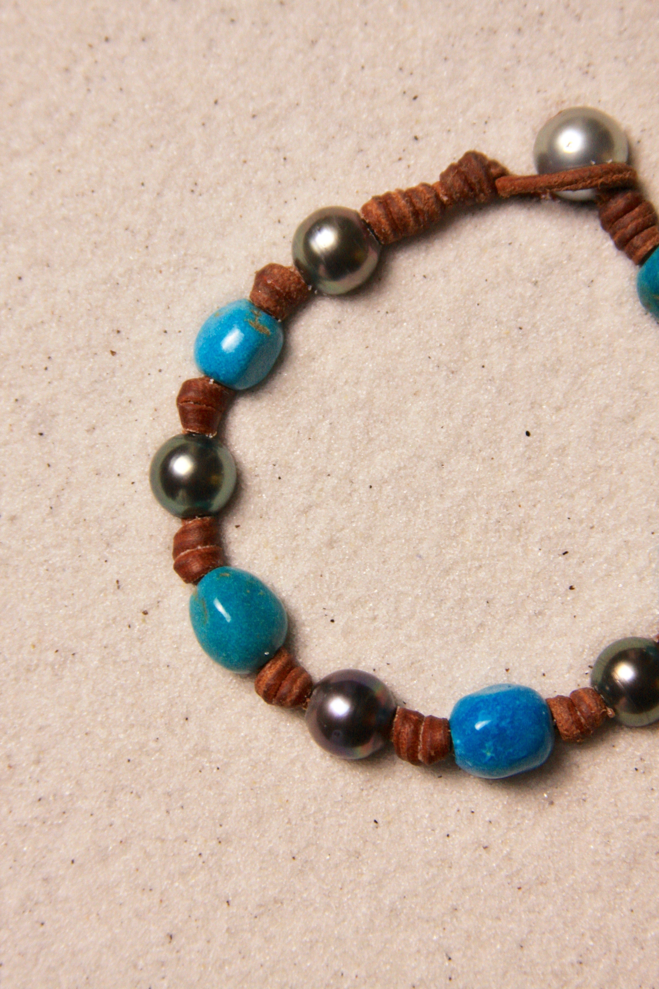 All Around Turquoise & Black Tahitian