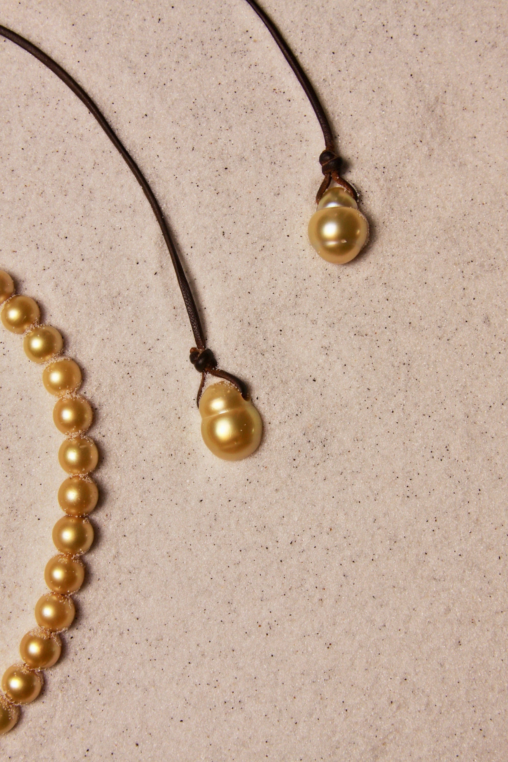 South Sea Gold Lariat