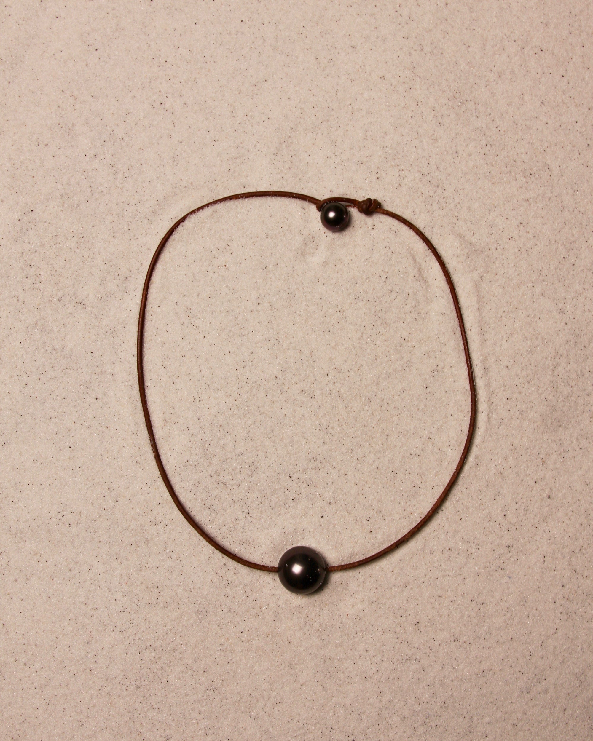 Extra Large Black Tahitian Single