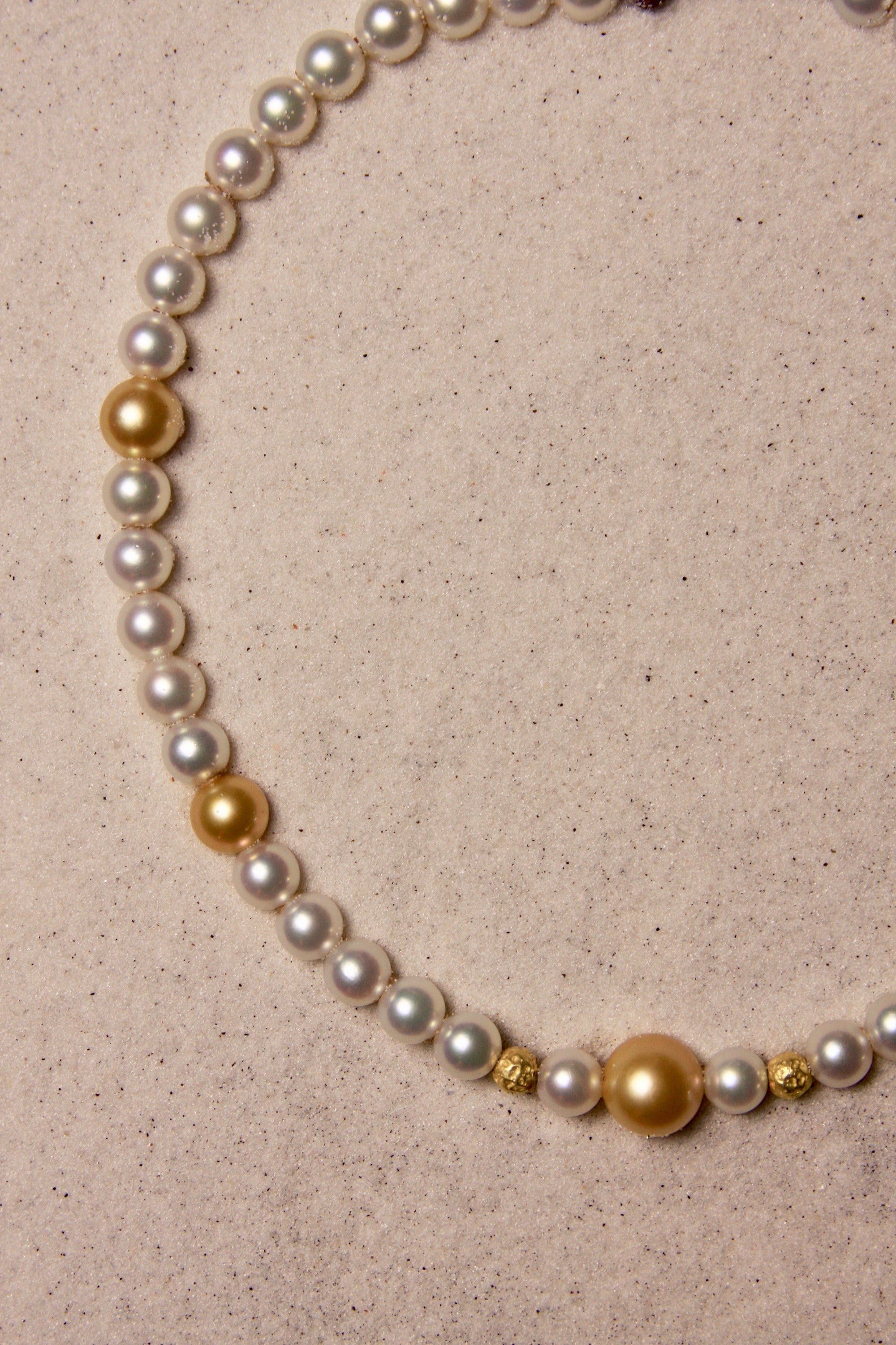 White & Gold South Sea All Around
