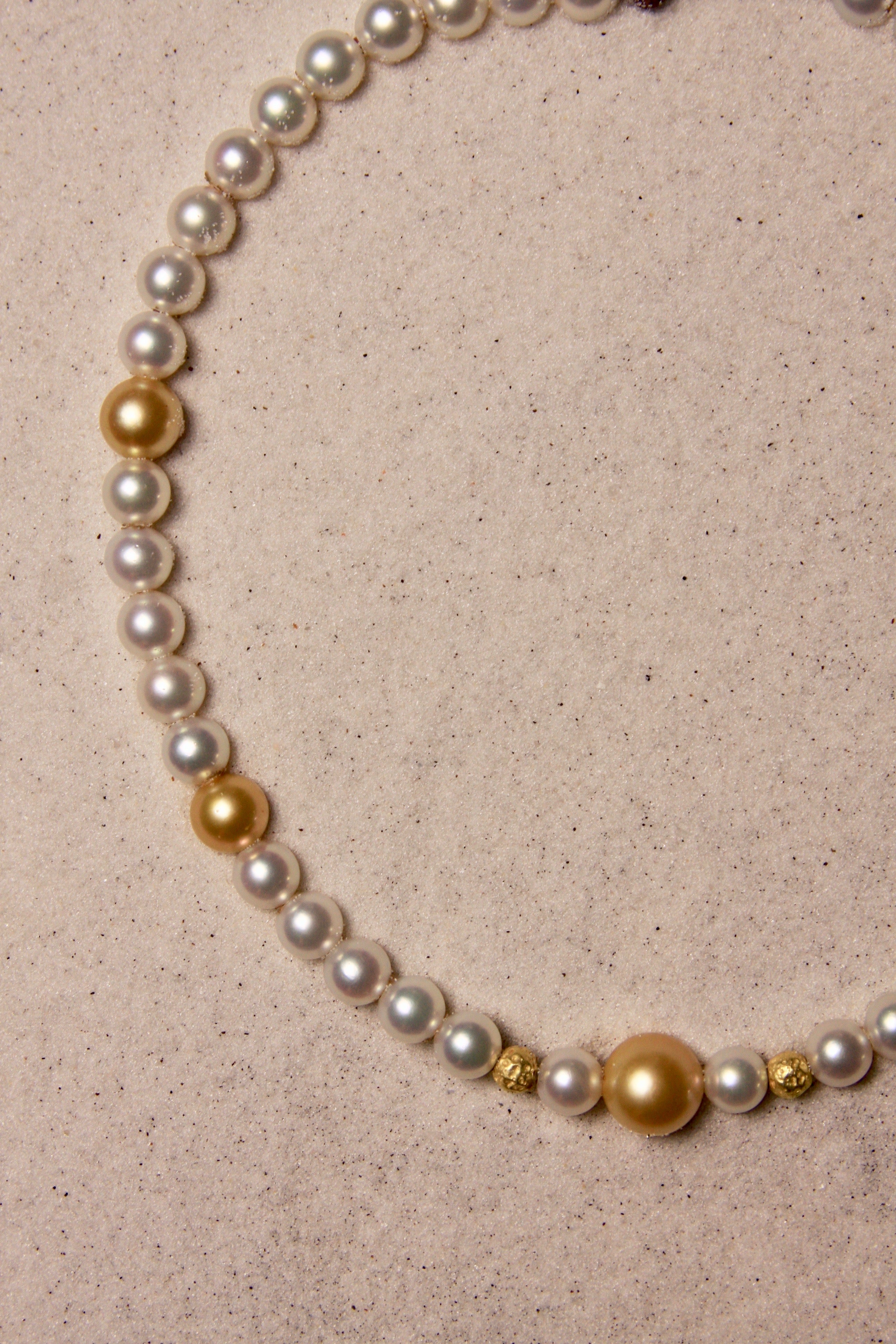 White & Gold South Sea All Around