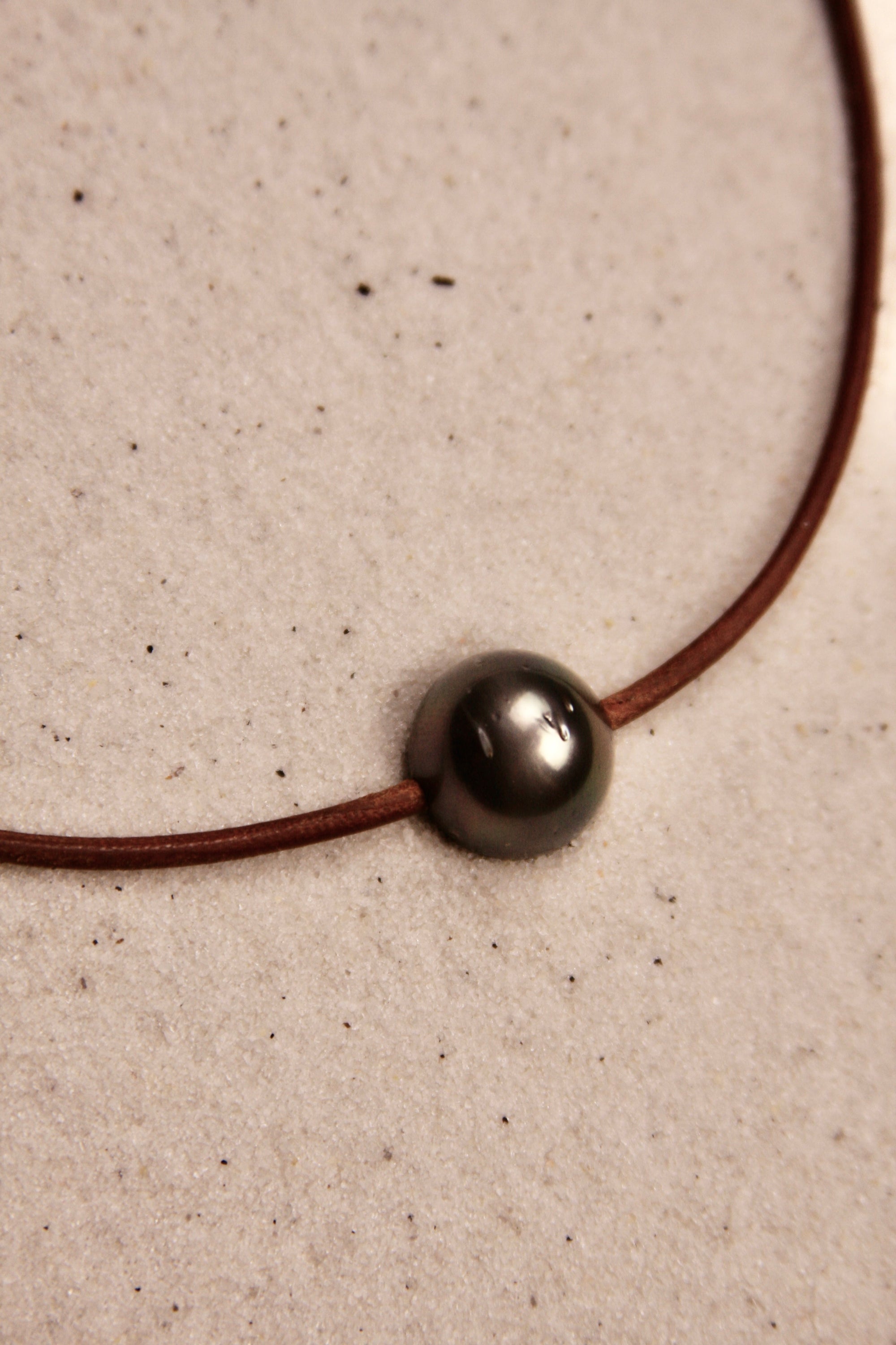Black Tahitian Single Small