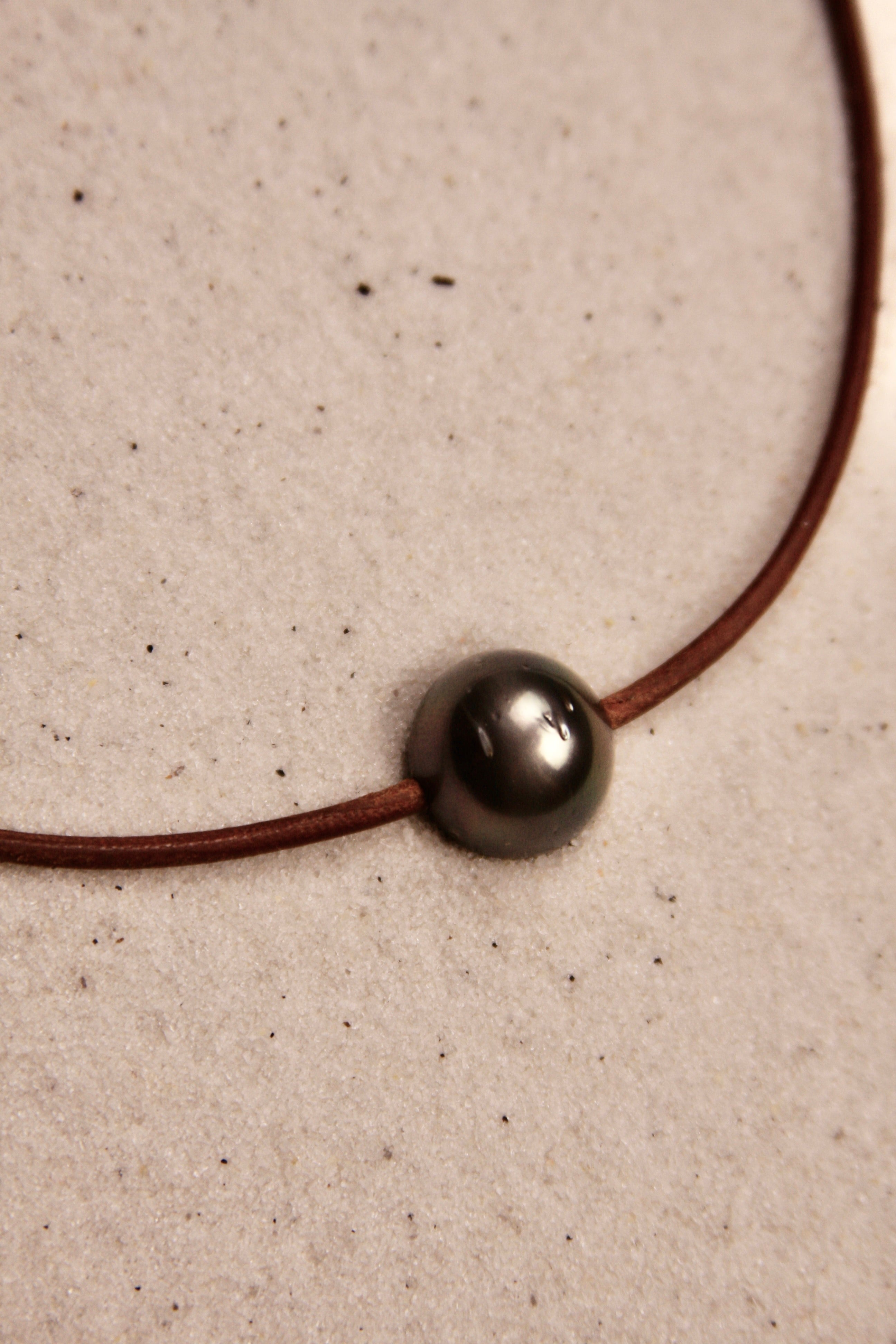 Black Tahitian Single Small